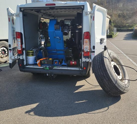 Mobilni vulkanizer Beograd – Srbija Mobilni vulkanizer Beograd - Srbija